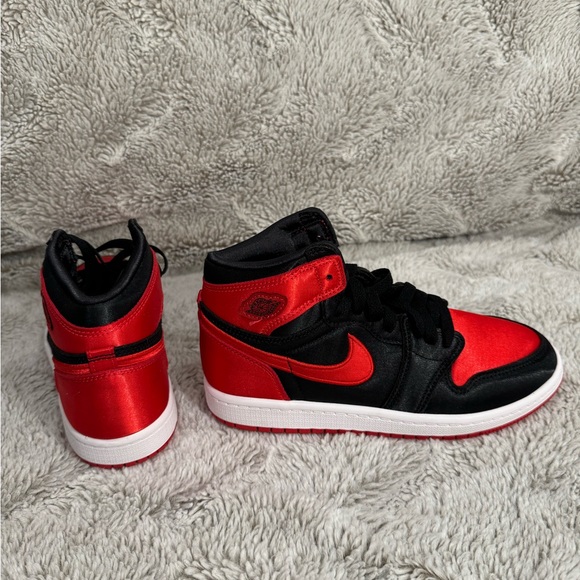 Brand New Kids' Black & Red Air Jordans - Size 3 (Never Worn) - Picture 5 of 5